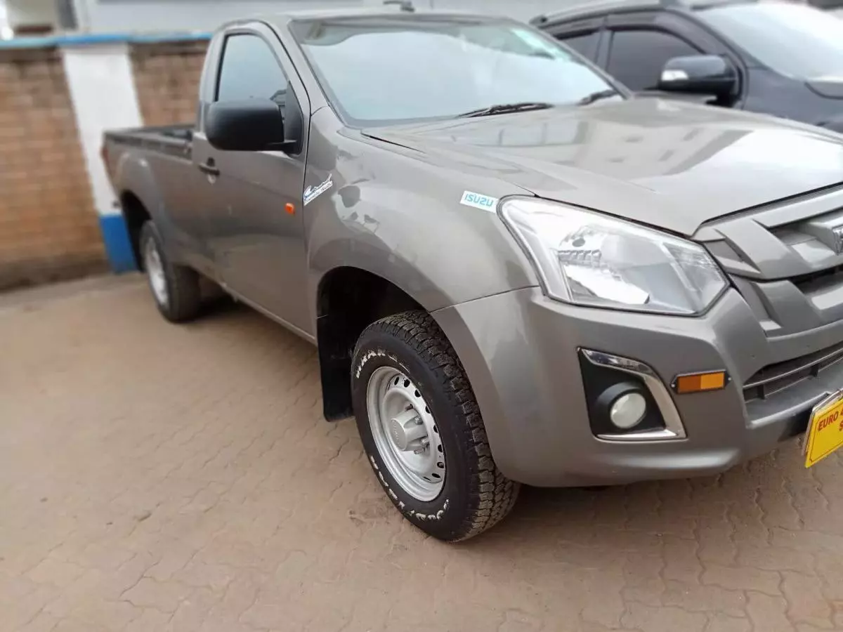 Isuzu D-Max   - 2019