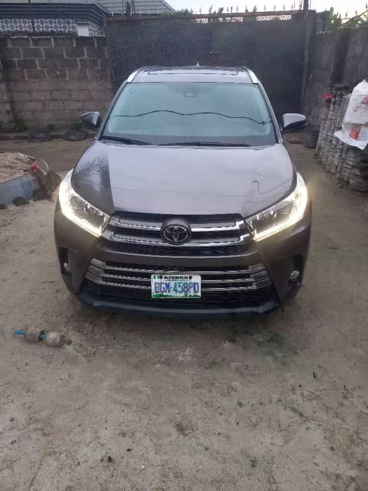 Toyota Highlander   - 2018