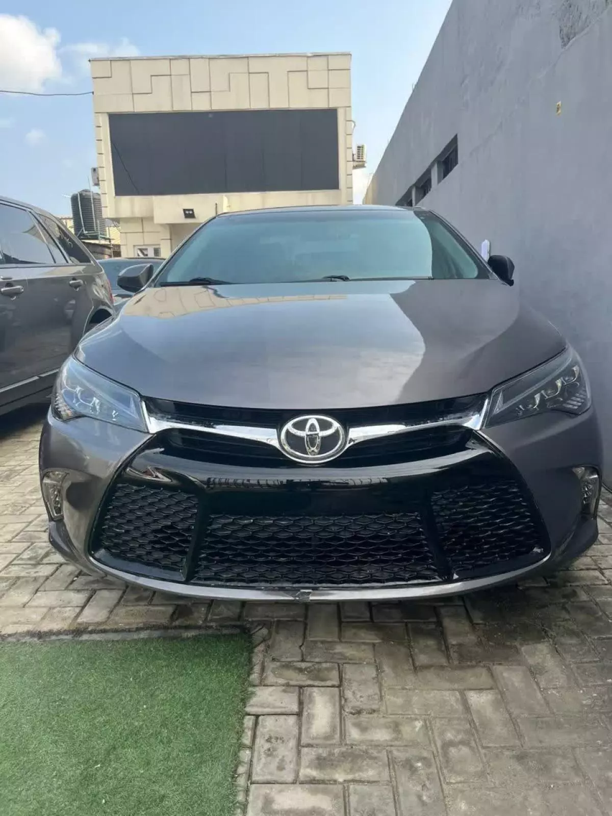 Toyota Camry   - 2017