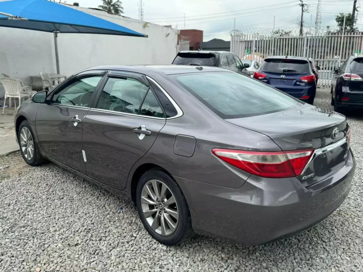 Toyota Camry   - 2017