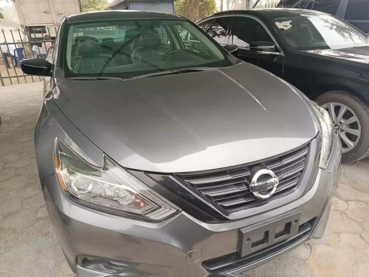 Nissan Altima   - 2018