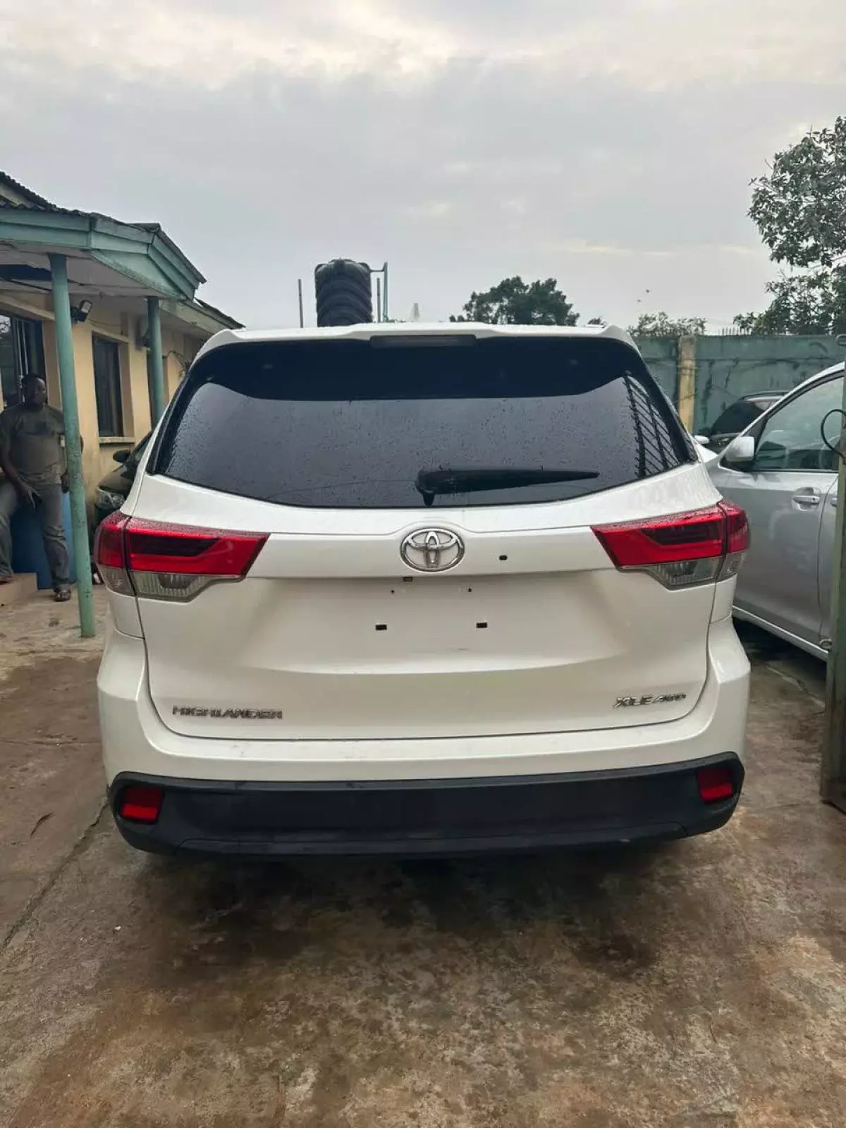 Toyota Highlander   - 2014