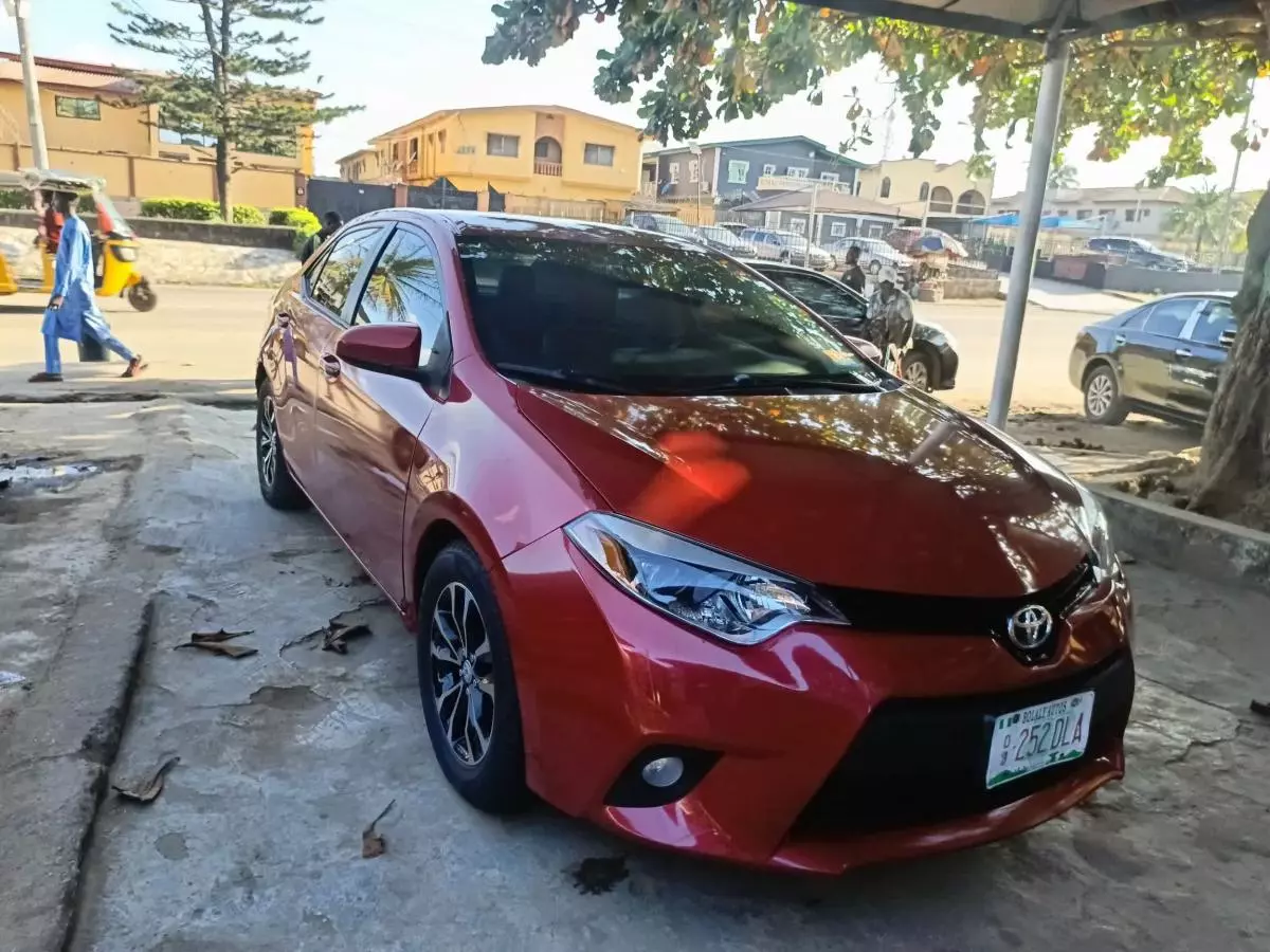 Toyota Corolla   - 2015