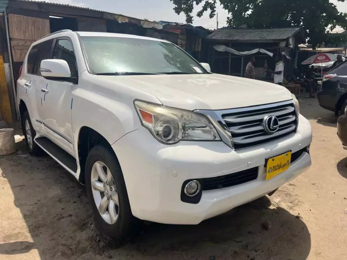 Lexus GX 460   - 2010