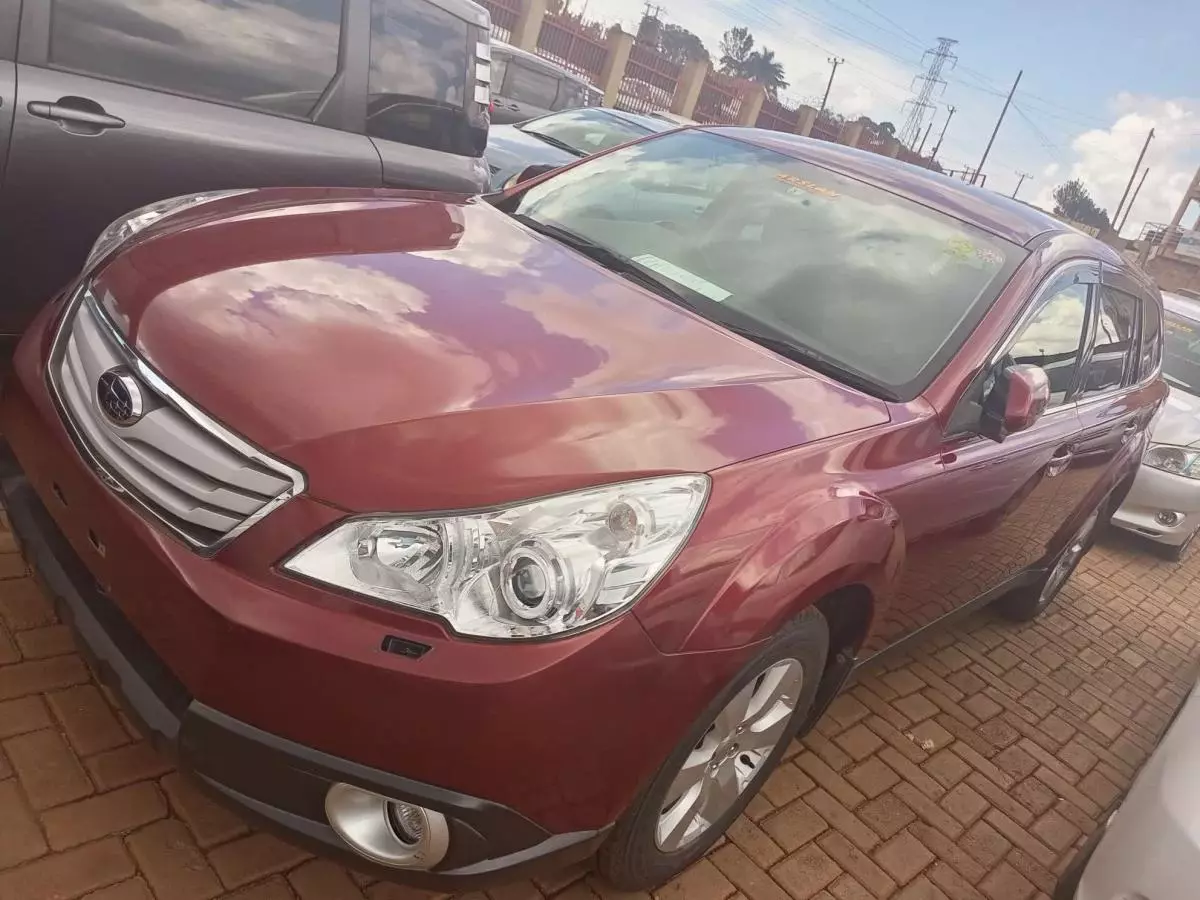 Subaru Outback   - 2009