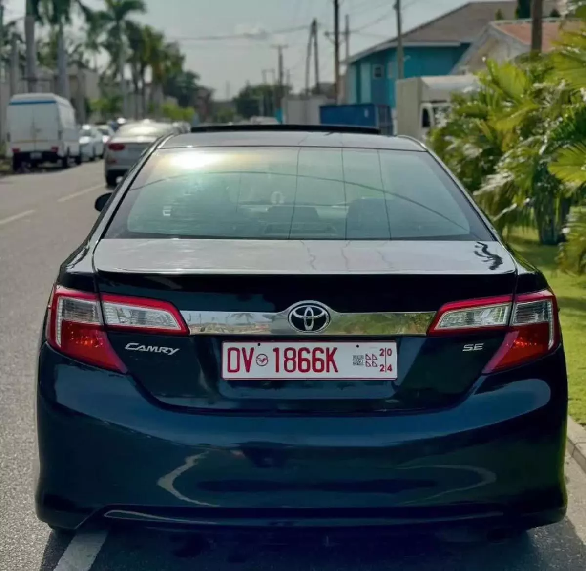 Toyota Camry   - 2014