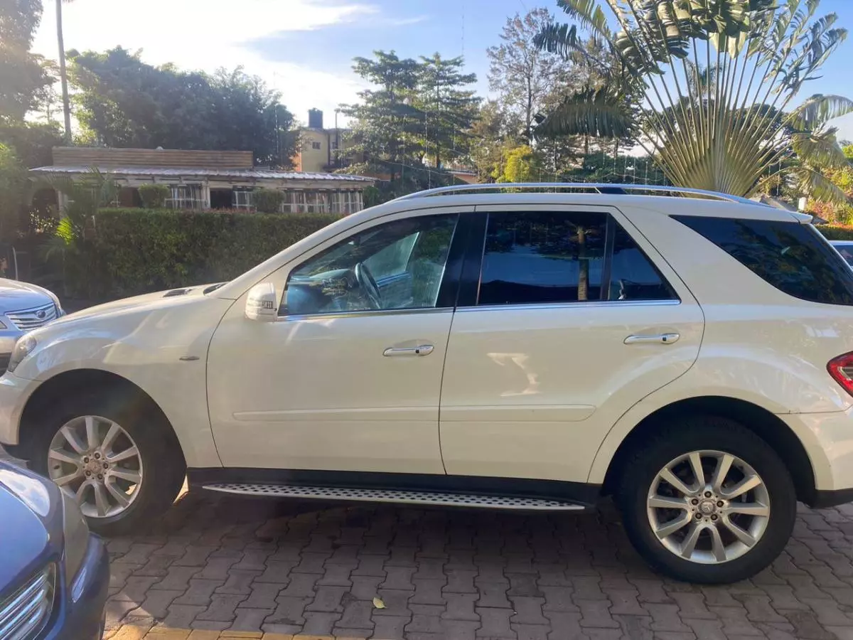 Mercedes-Benz ML 350   - 2010