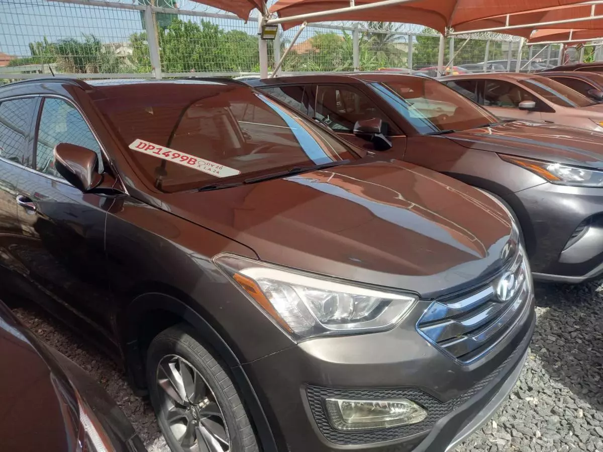 Hyundai Santa Fe   - 2014