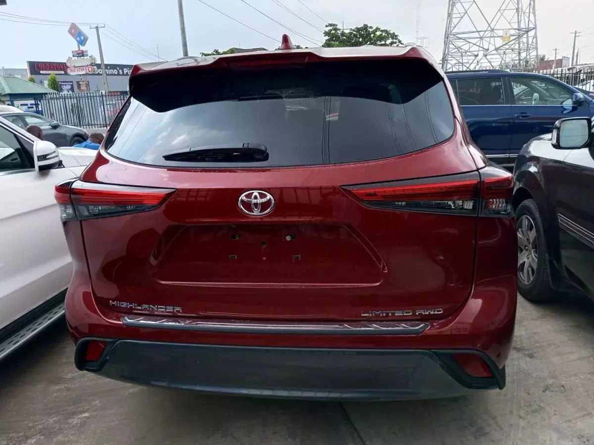 Toyota Highlander - 2021