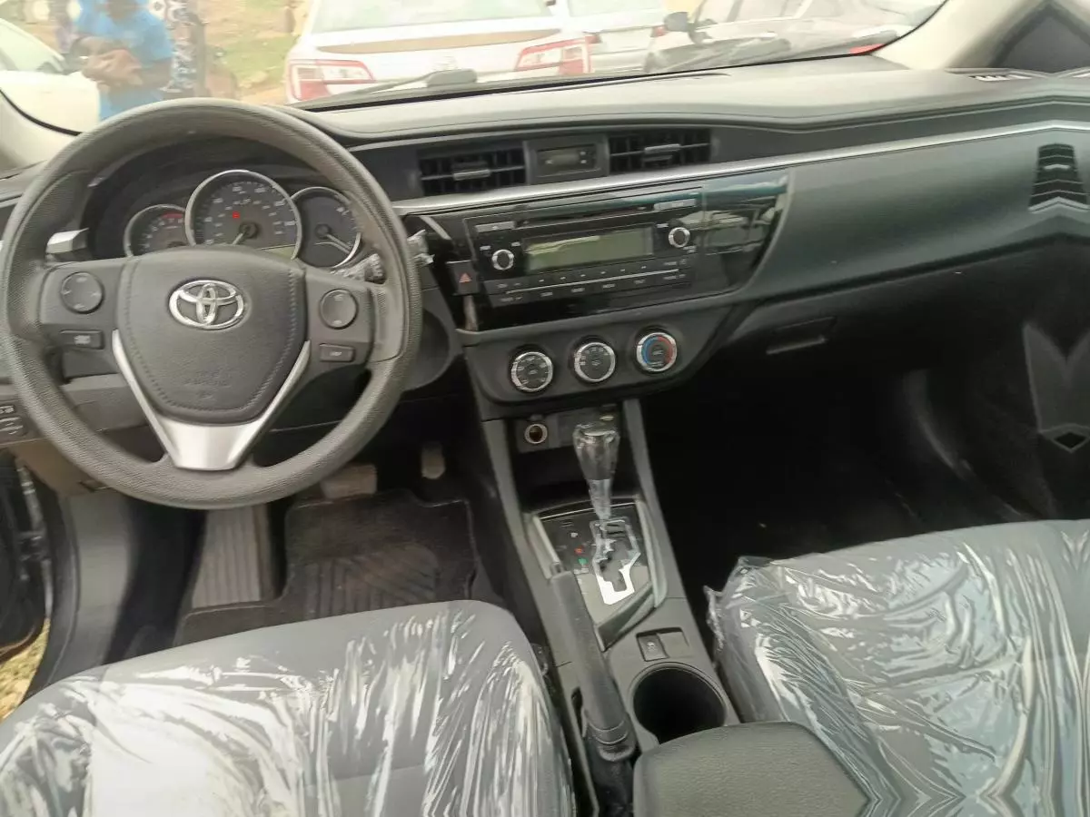 Toyota Corolla   - 2015