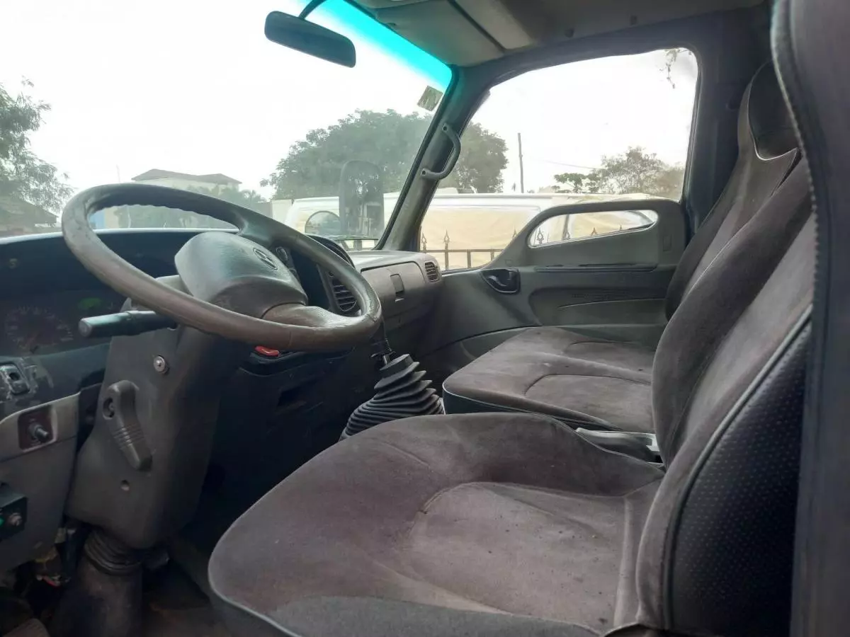 Hyundai Mighty - 2004