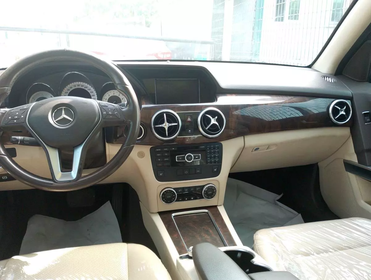 Mercedes-Benz GLK 350   - 2013