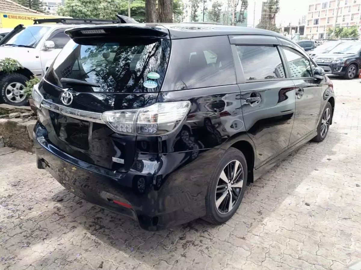 Toyota Wish   - 2016