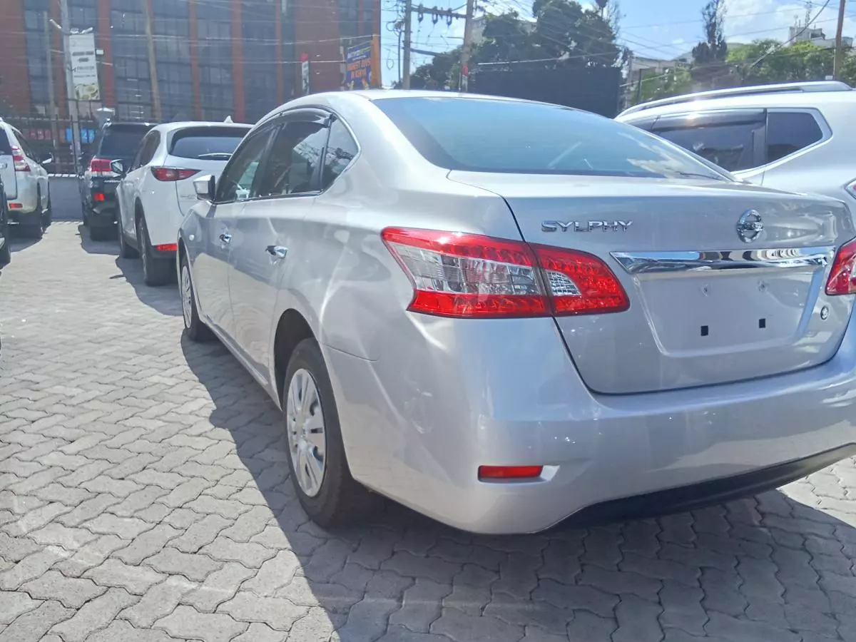 Nissan Sylphy   - 2017