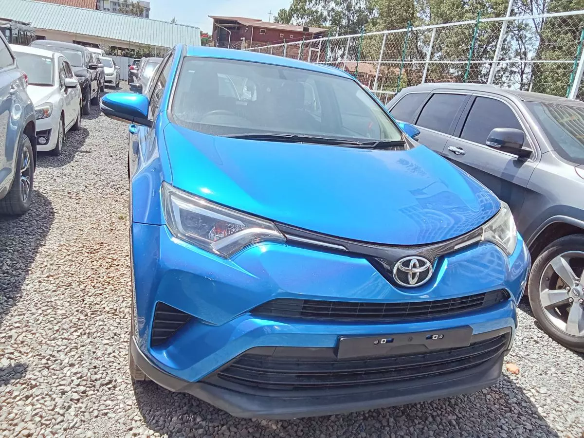 Toyota RAV4   - 2017