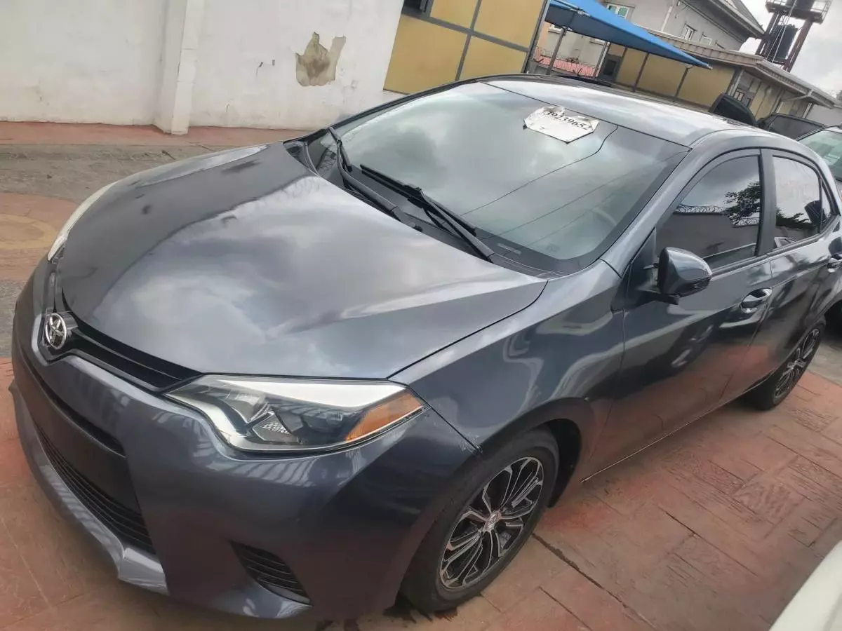 Toyota Corolla   - 2016