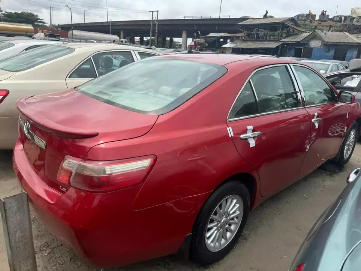 Toyota Camry   - 2007