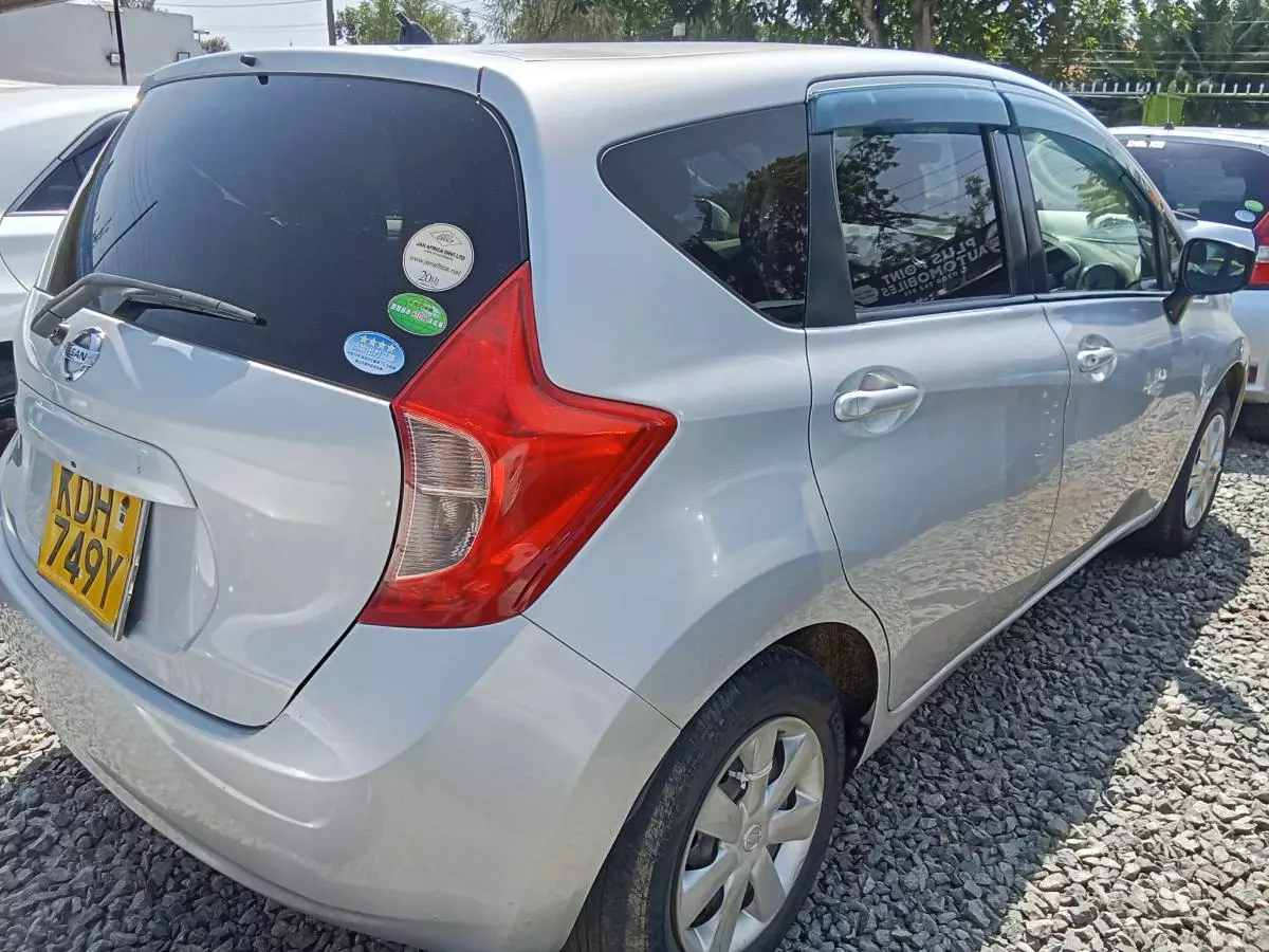 Nissan Note   - 2015