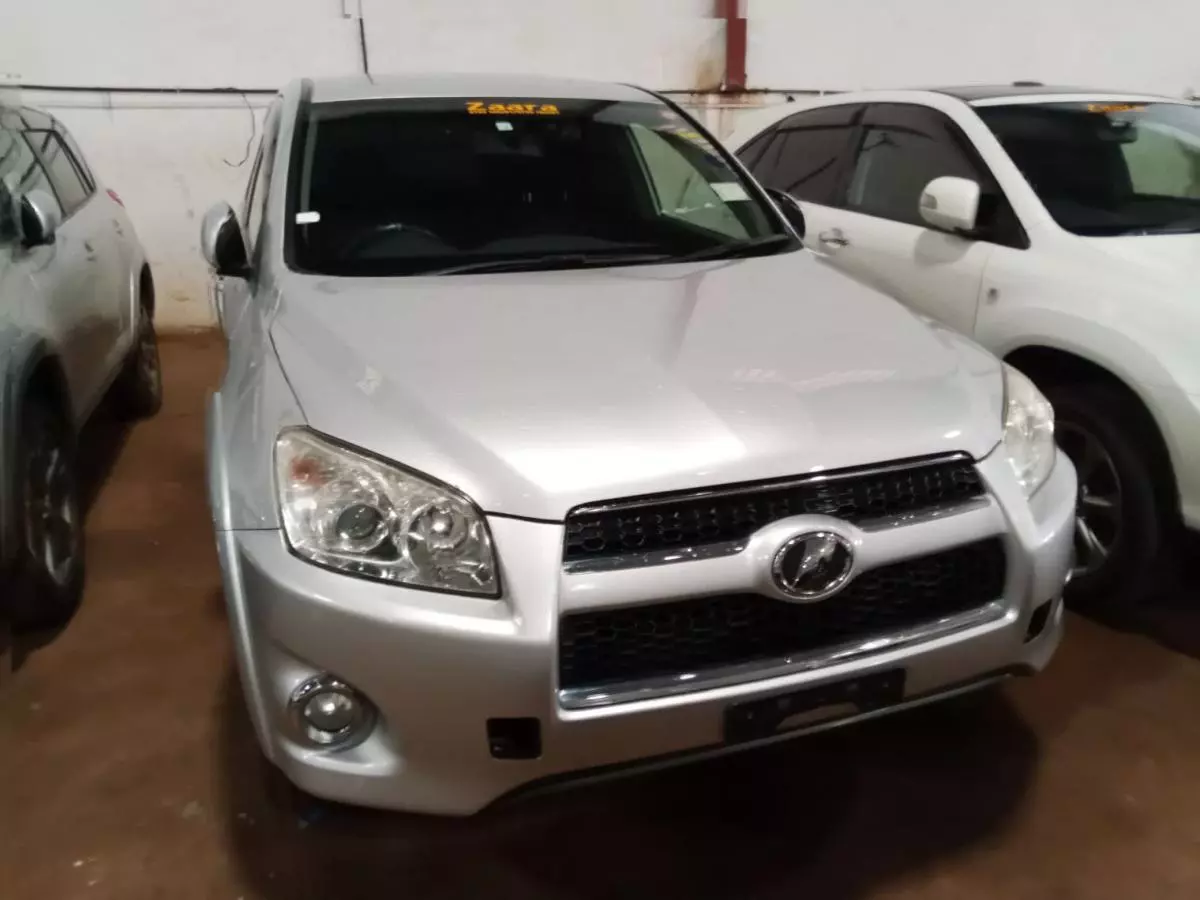 Toyota RAV 4   - 2010