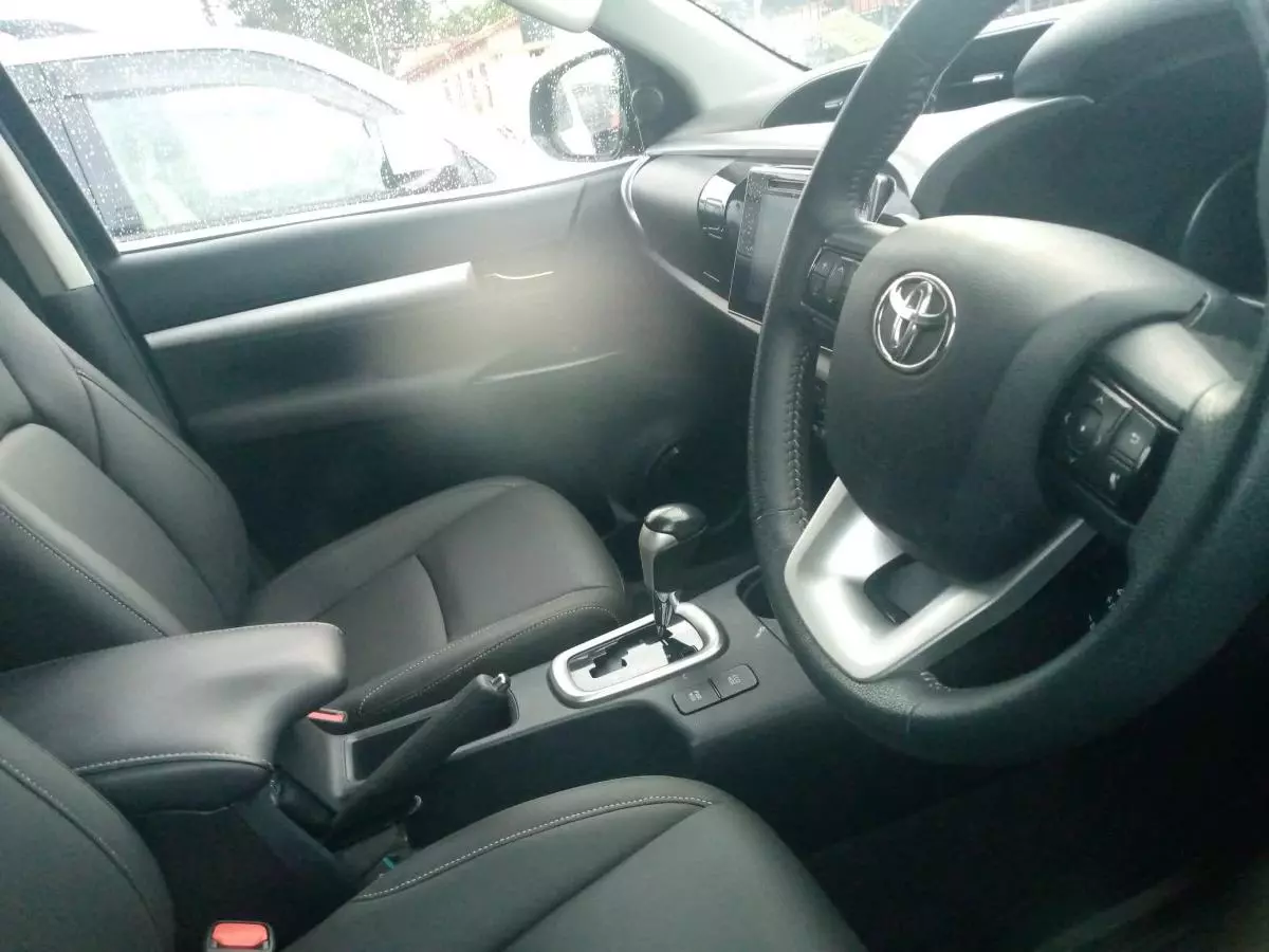 Toyota Hilux - 2015