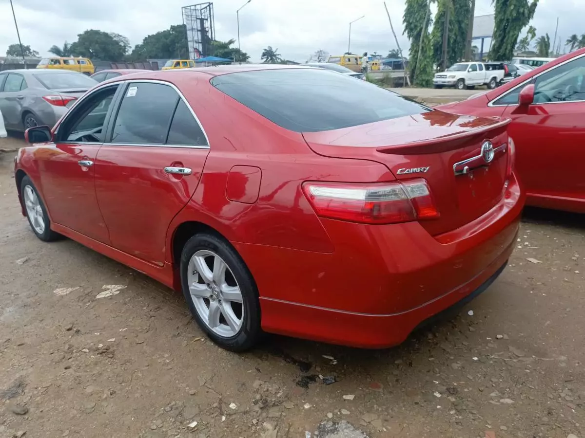 Toyota Camry   - 2007