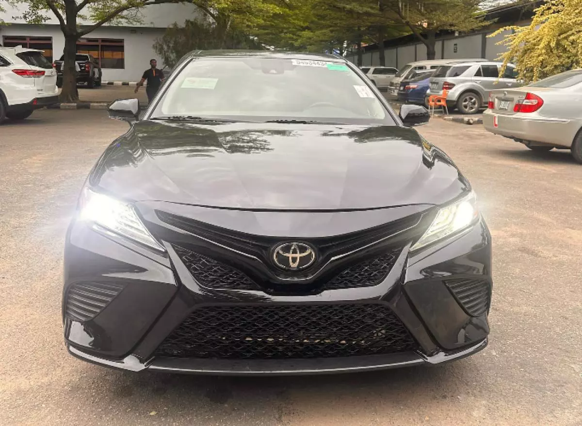 Toyota Camry   - 2020