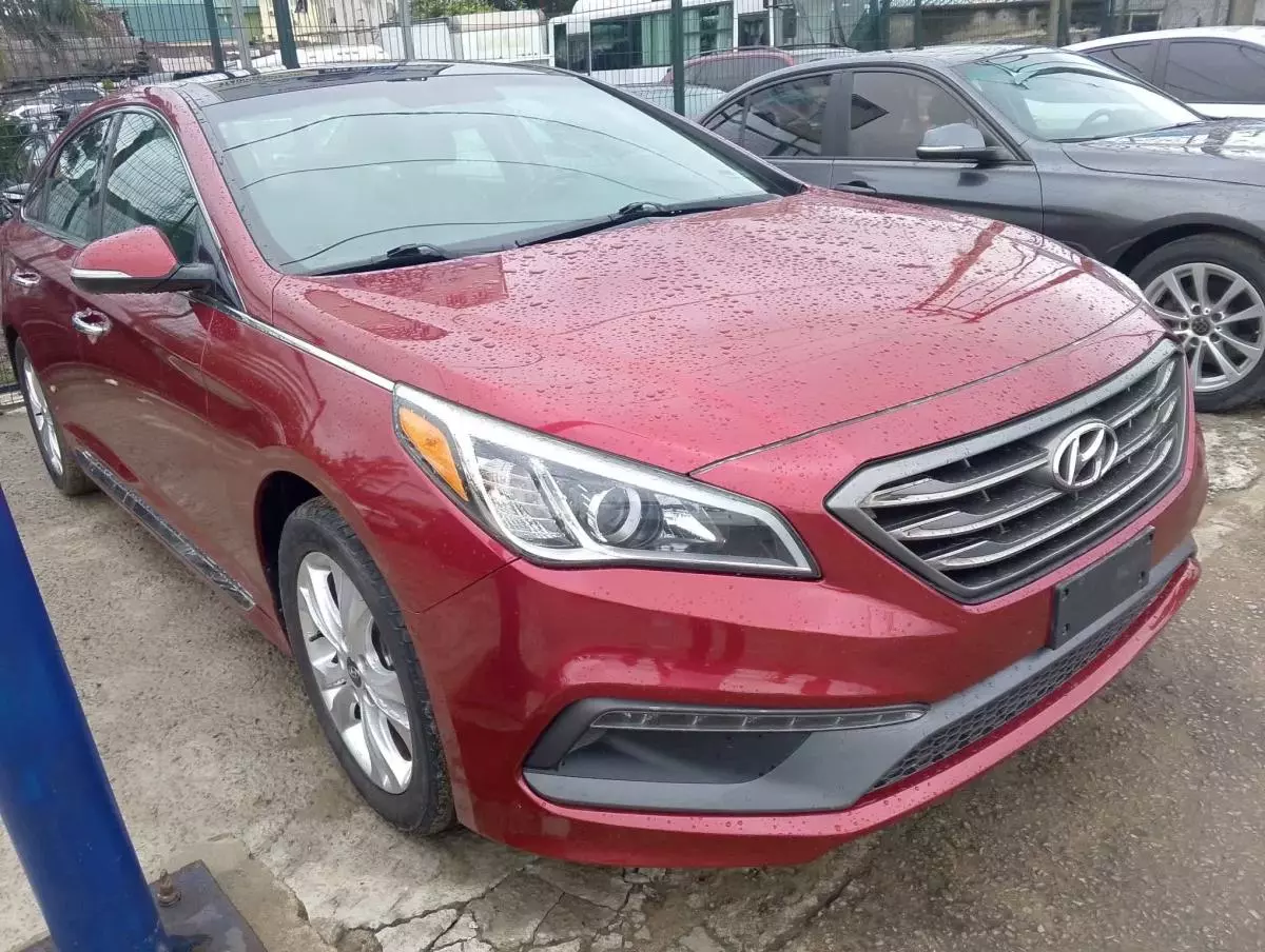 Hyundai Sonata   - 2016