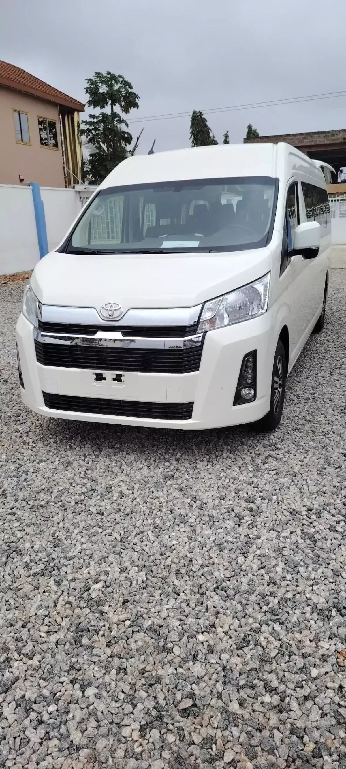 Toyota Hiace   - 2024