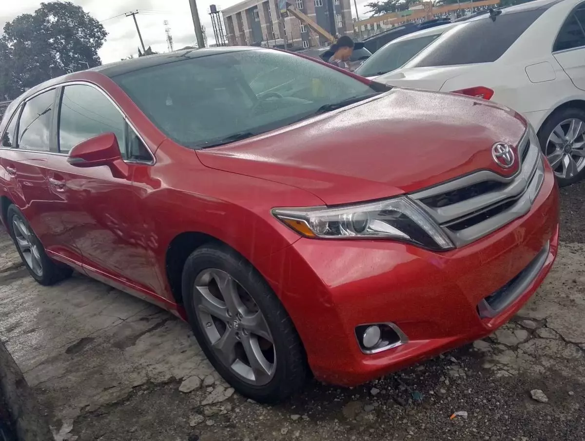 Toyota Venza   - 2013