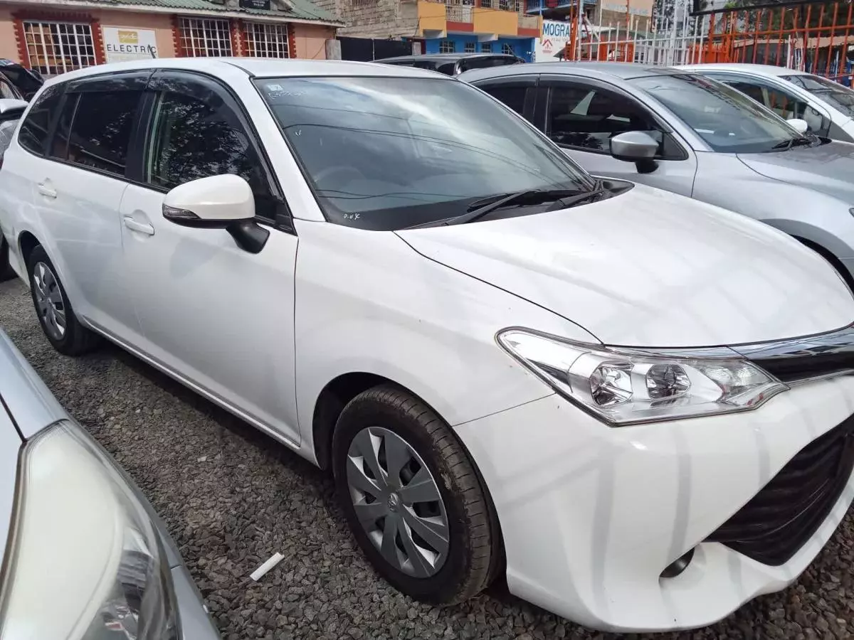 Toyota Fielder    - 2017