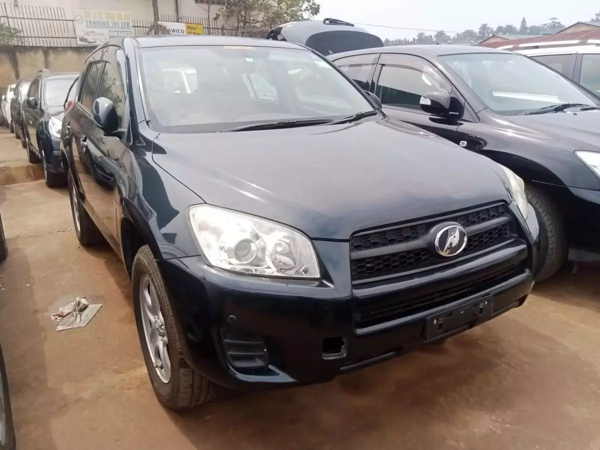 Toyota RAV 4   - 2011