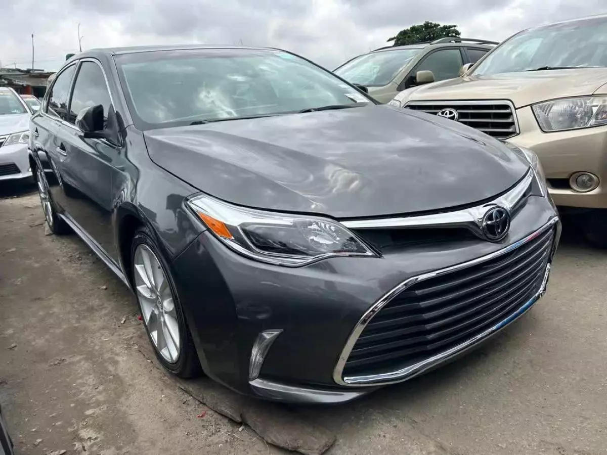 Toyota Avalon   - 2014