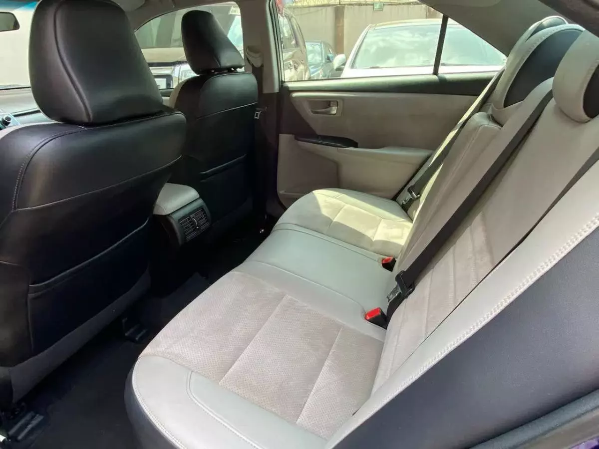 Toyota Camry - 2015