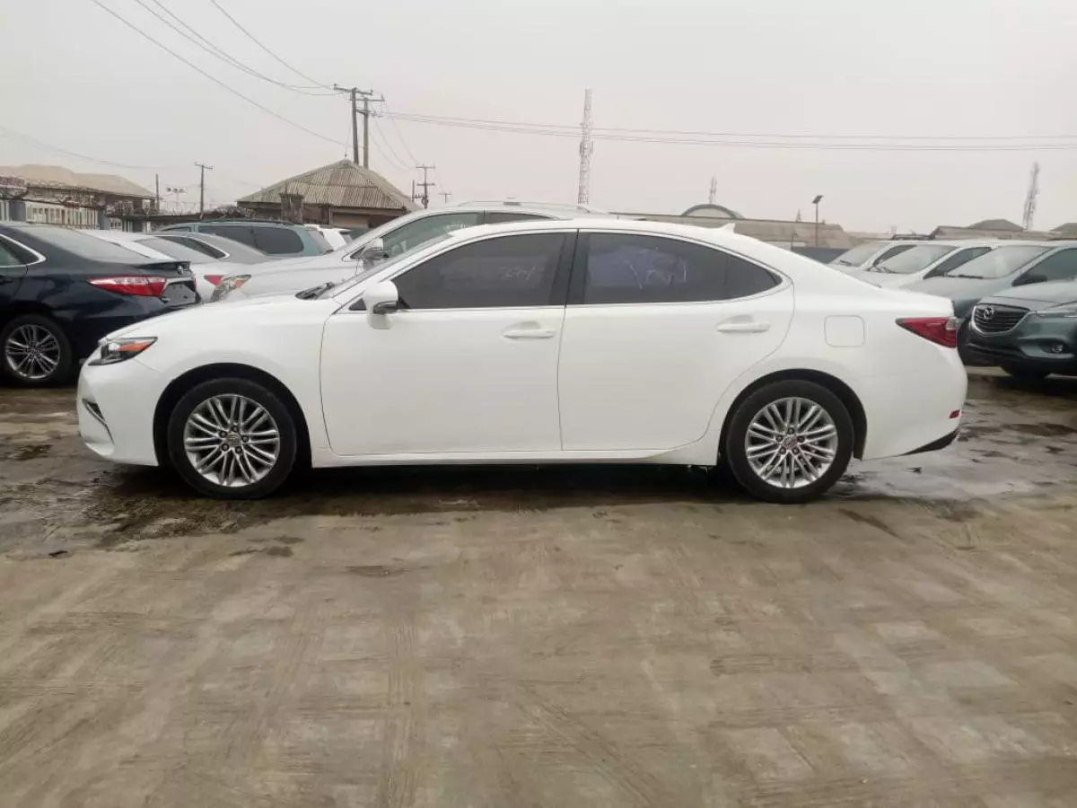 Lexus ES 350   - 2013