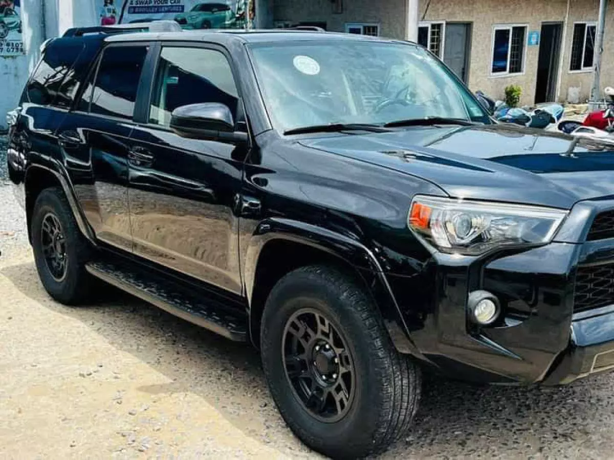 Toyota 4-Runner   - 2015