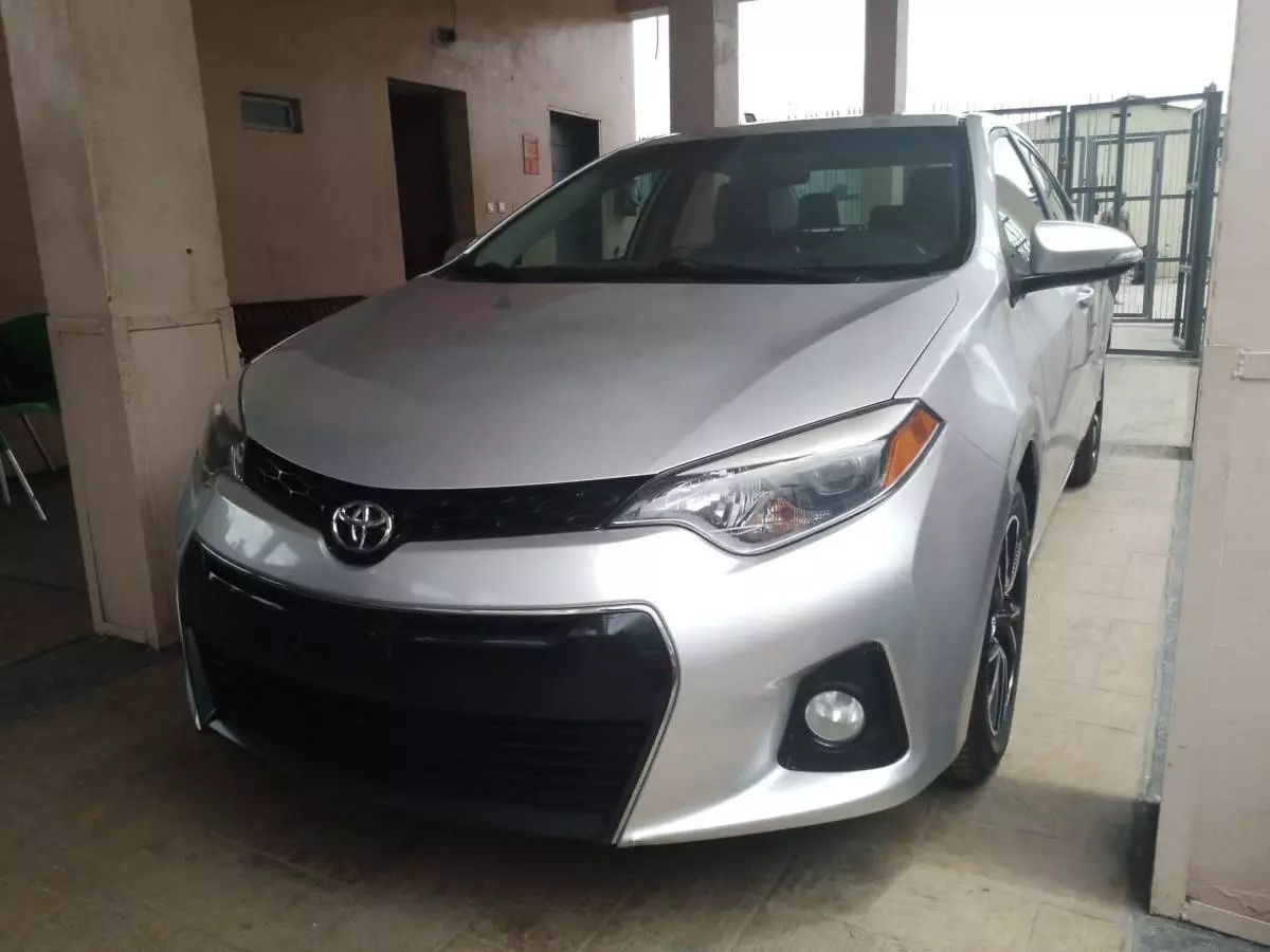 Toyota Corolla   - 2014