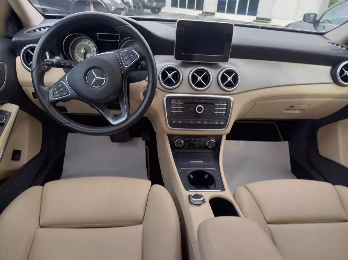 Mercedes-Benz GLA 250 - 2017