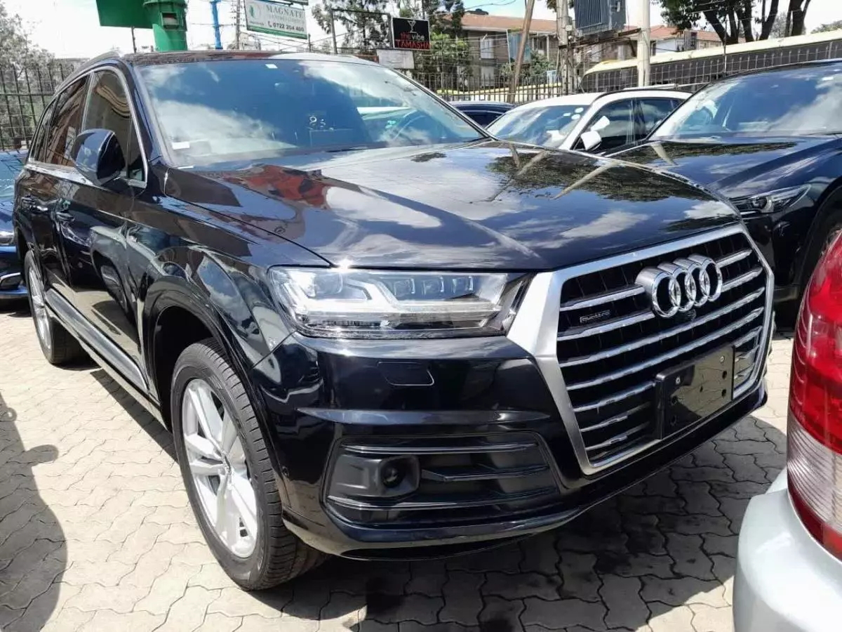 Audi Q7   - 2016