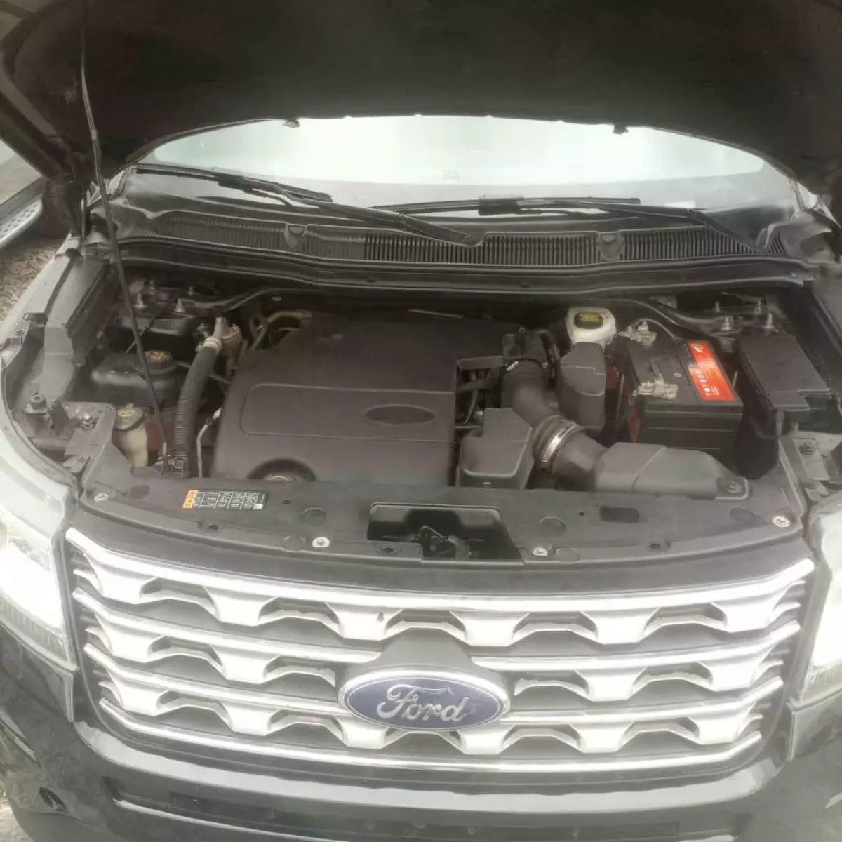 Ford Explorer   - 2016