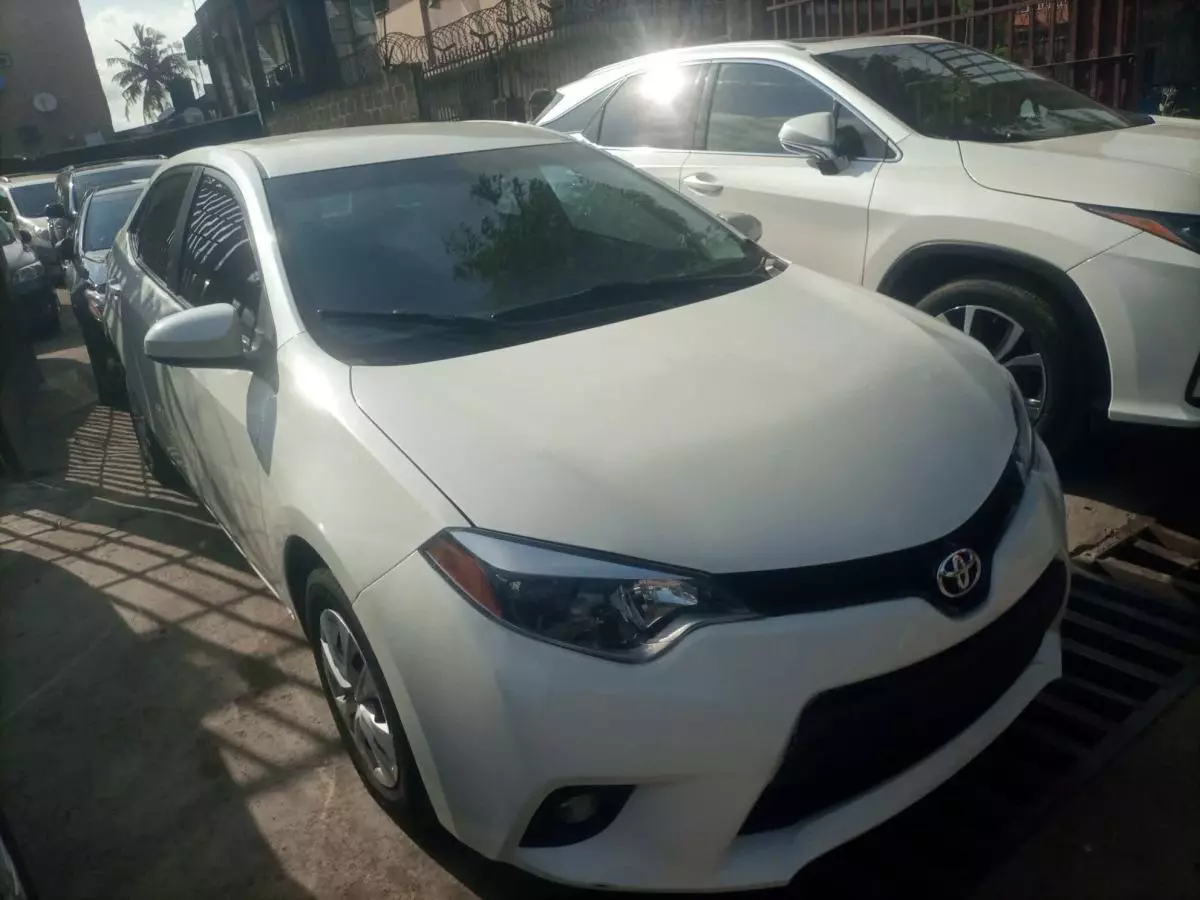 Toyota Corolla   - 2014