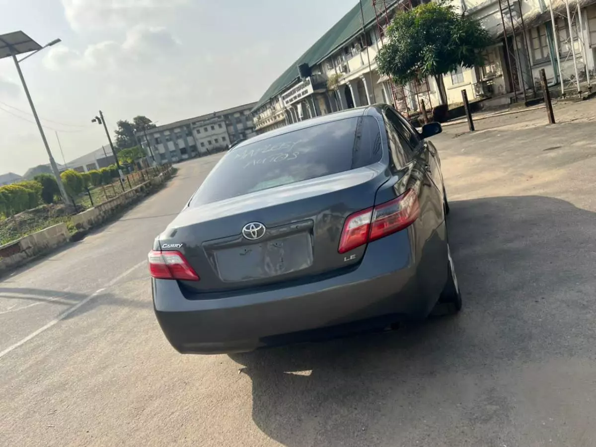 Toyota Camry   - 2007