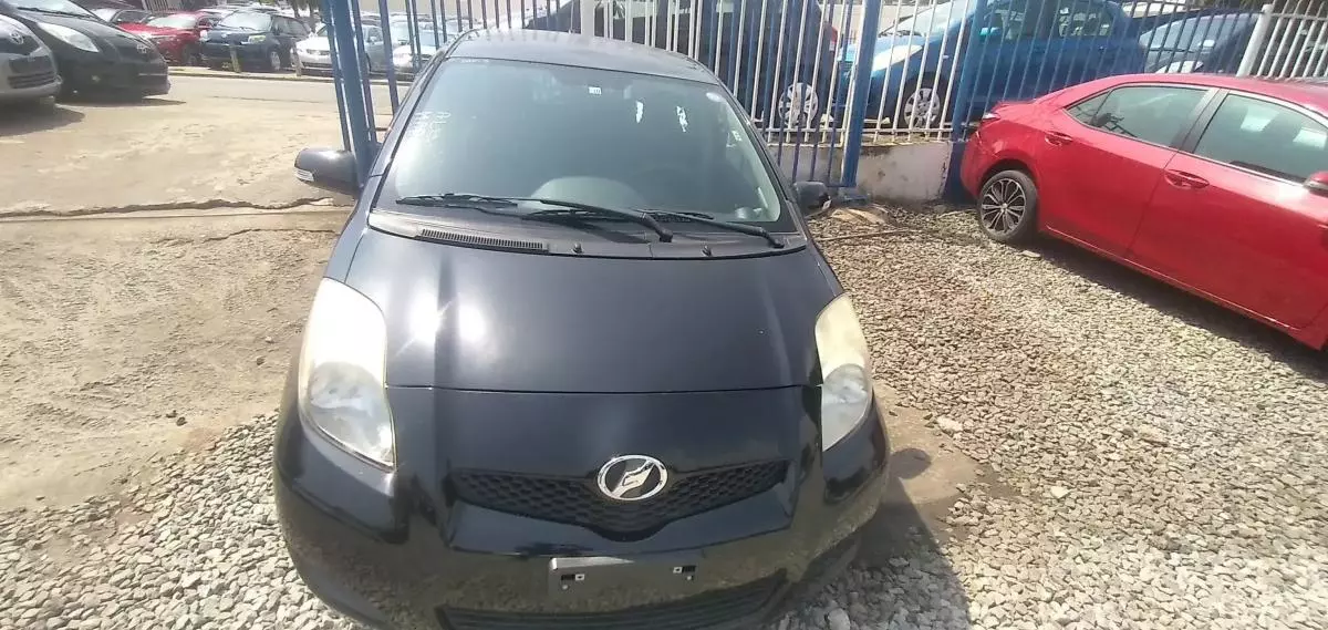 Toyota Vitz - 2010