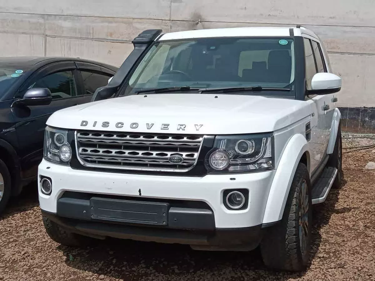 Land Rover Discovery   - 2015