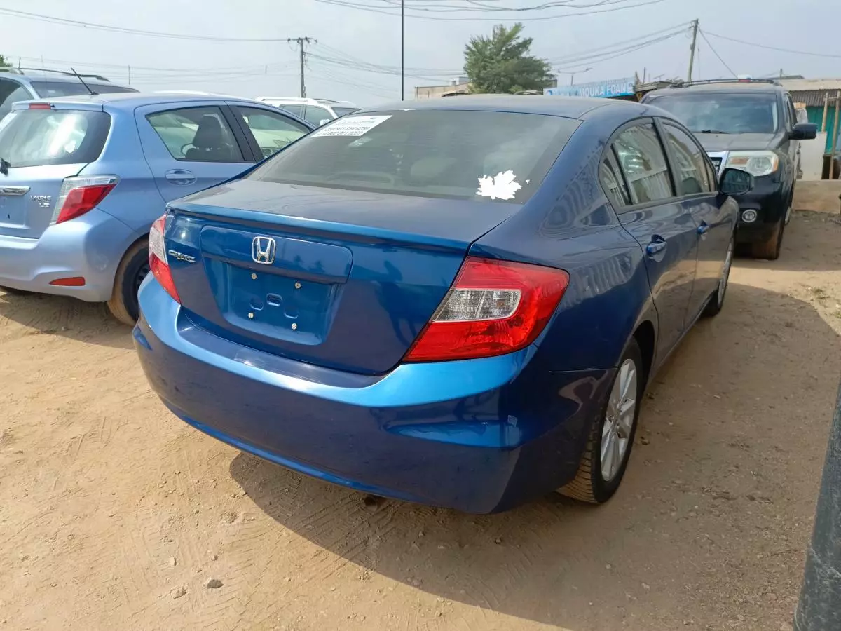 Honda Civic   - 2012