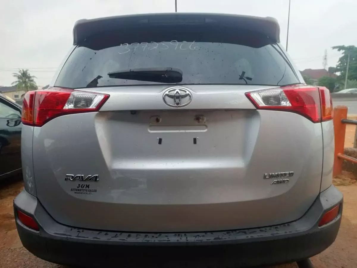 Toyota RAV 4   - 2013