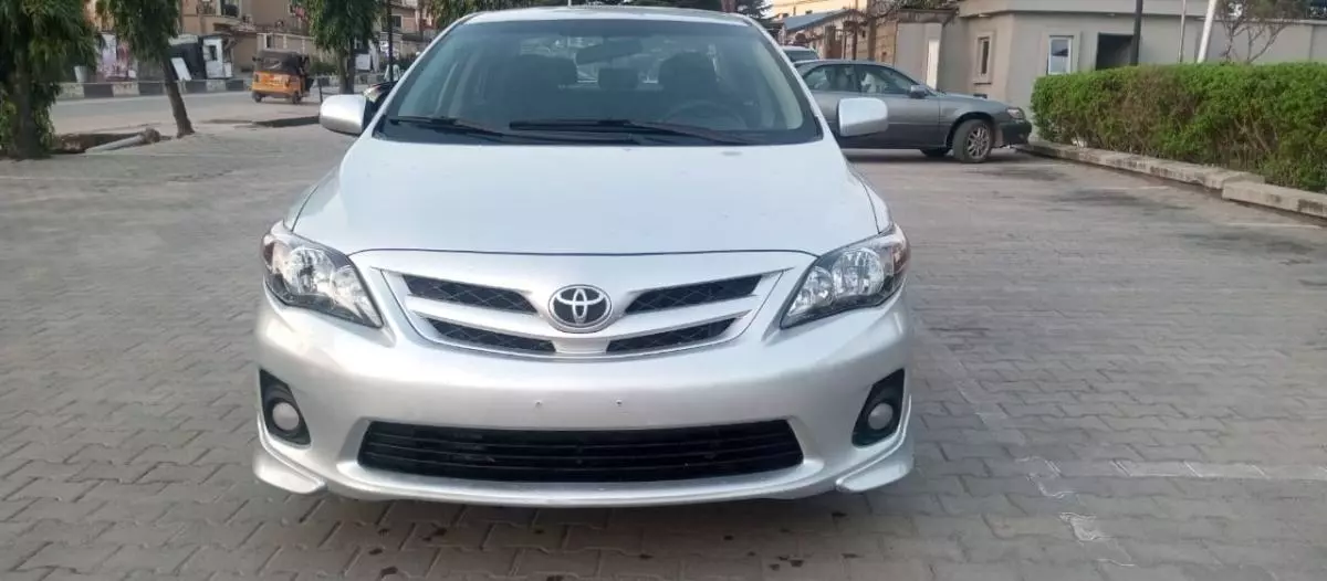 Toyota Corolla   - 2011