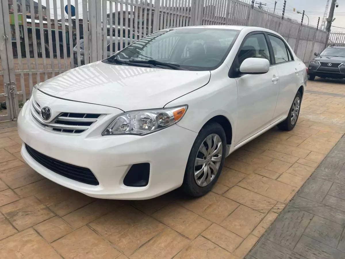 Toyota Corolla   - 2013