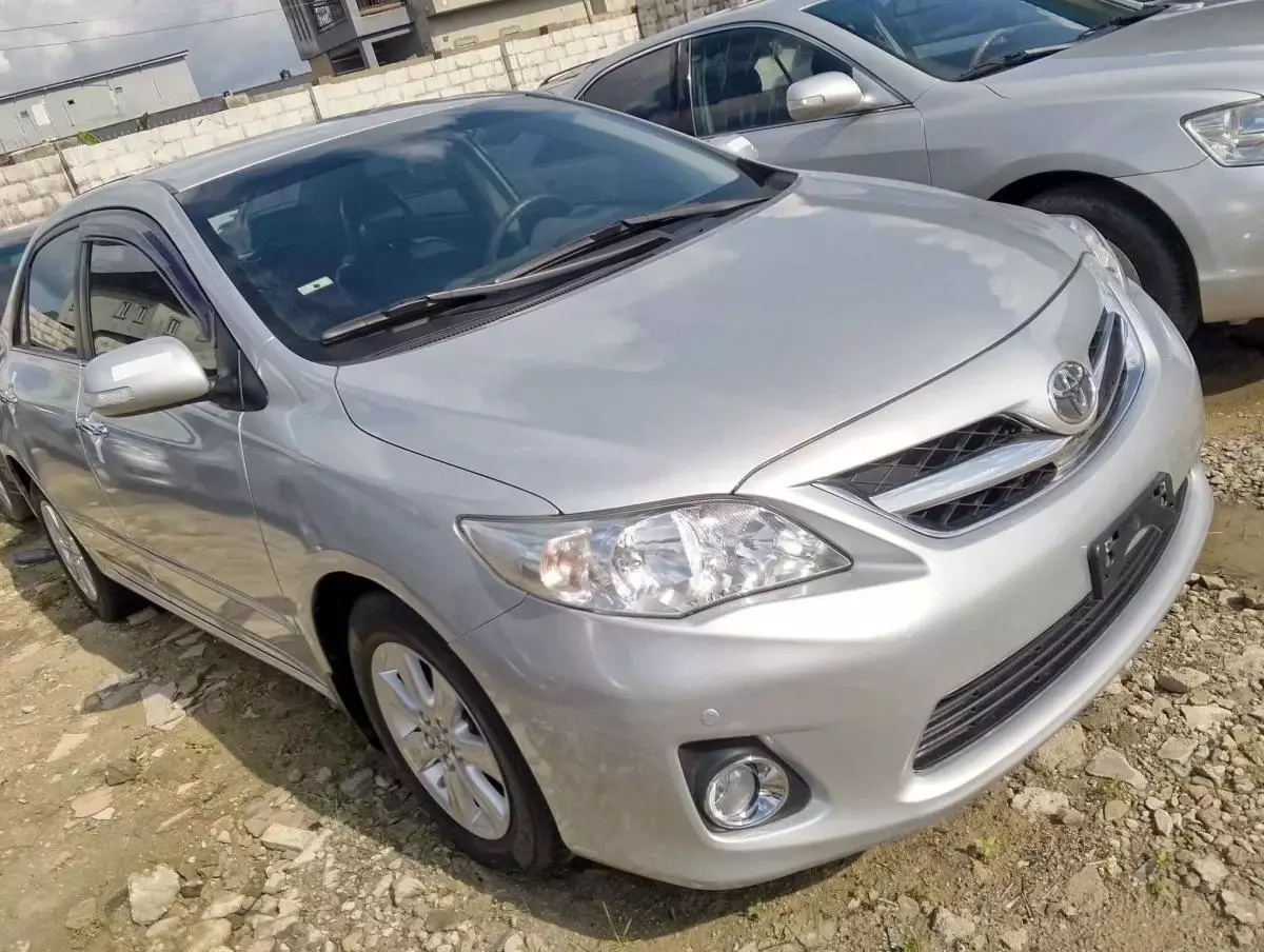 Toyota Corolla   - 2012