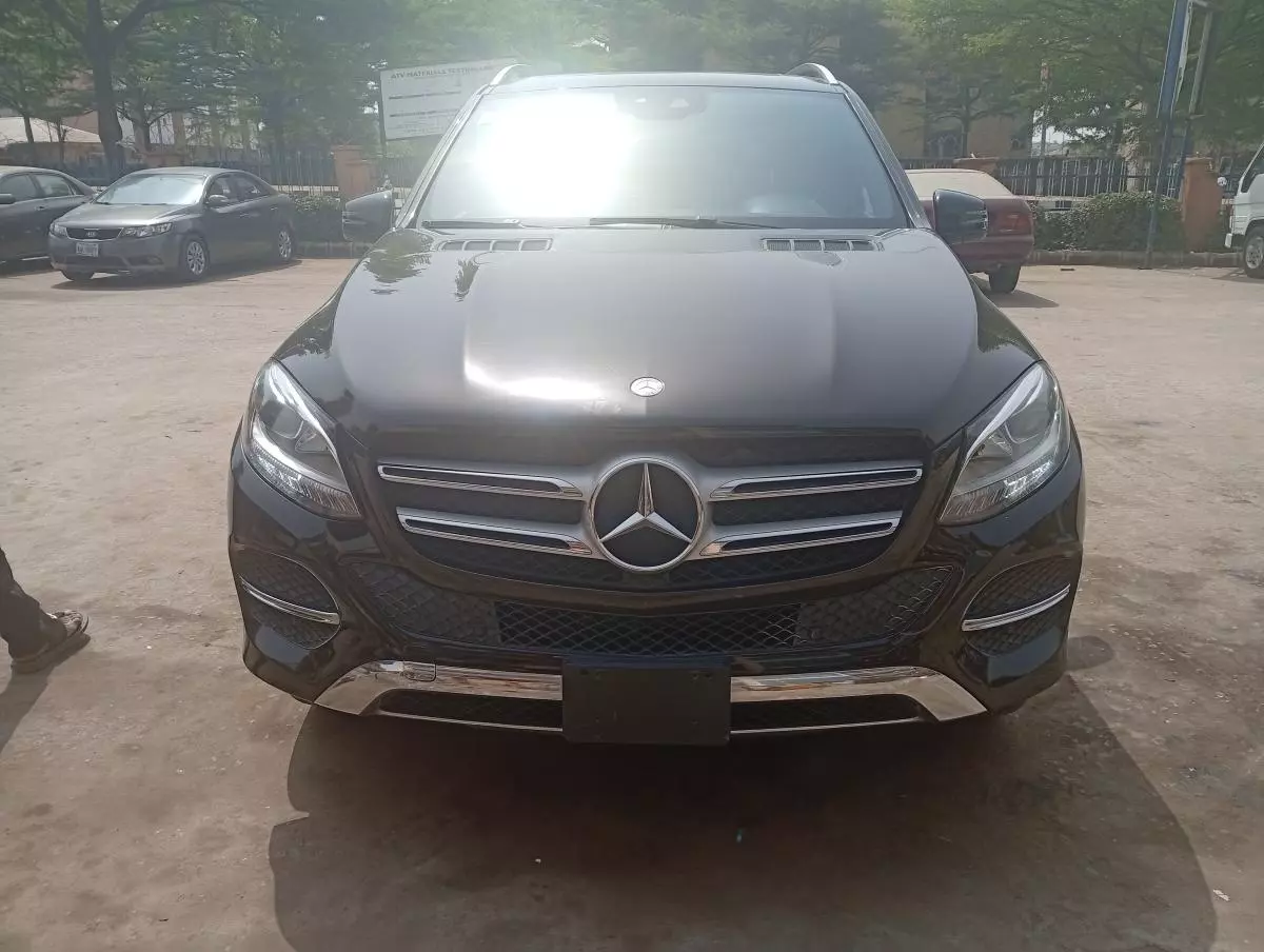 Mercedes-Benz GLE 350   - 2016