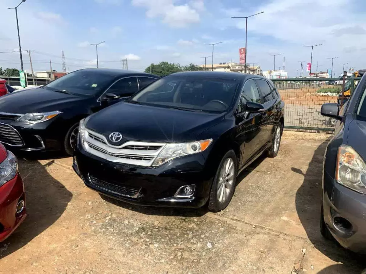 Toyota Venza   - 2013